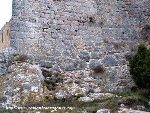 DETALLE DEL LIENZO NORTE DE LA TORRE EN CUESTIN